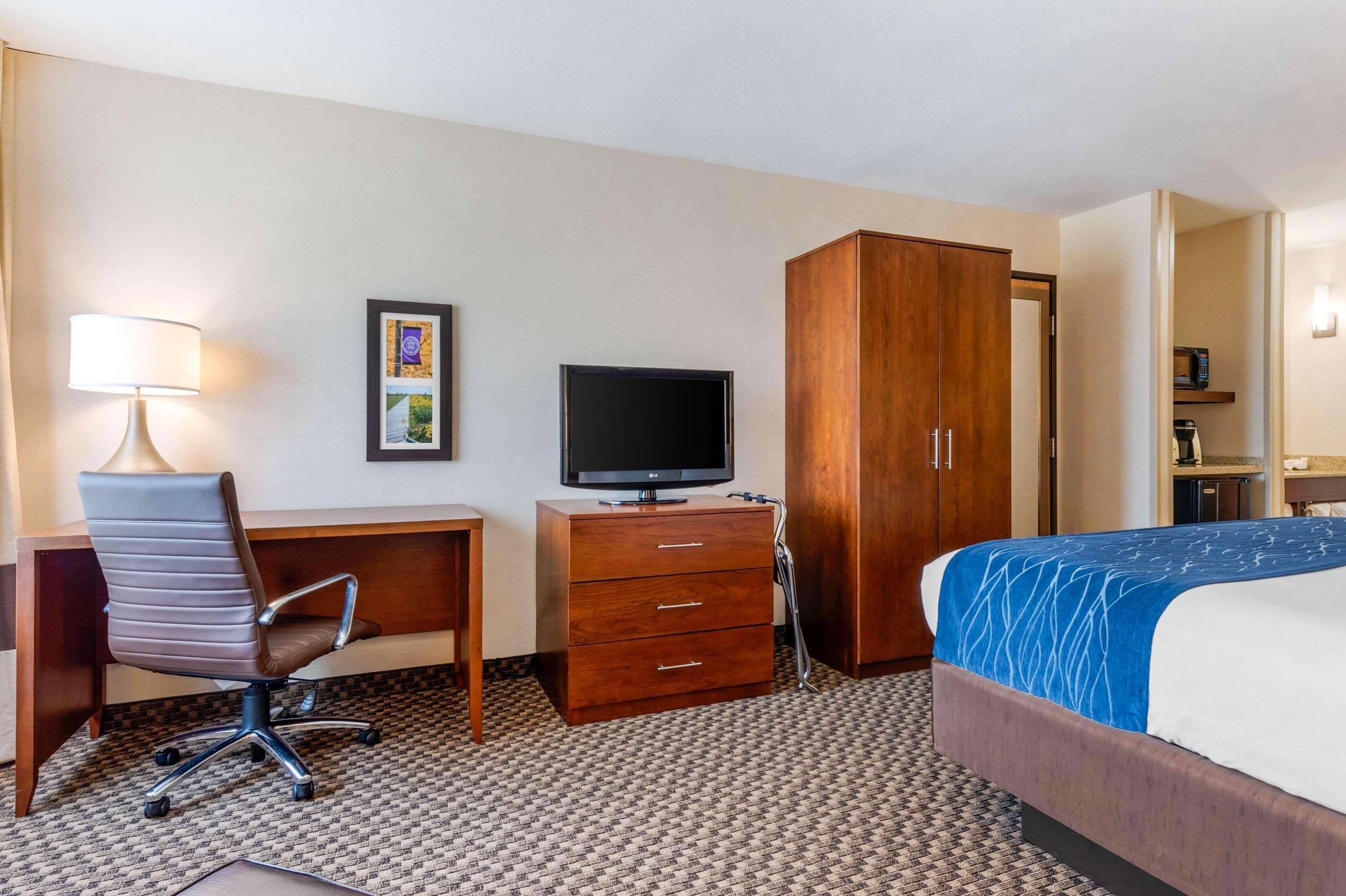 Comfort Inn & Suites Near Route 66 Lincoln Bagian luar foto