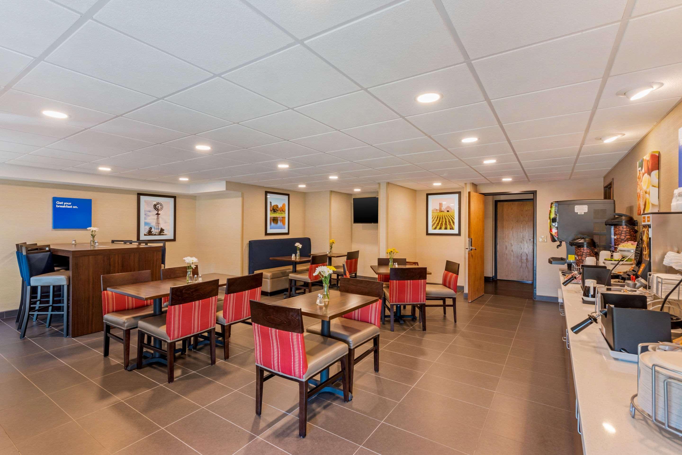 Comfort Inn & Suites Near Route 66 Lincoln Bagian luar foto